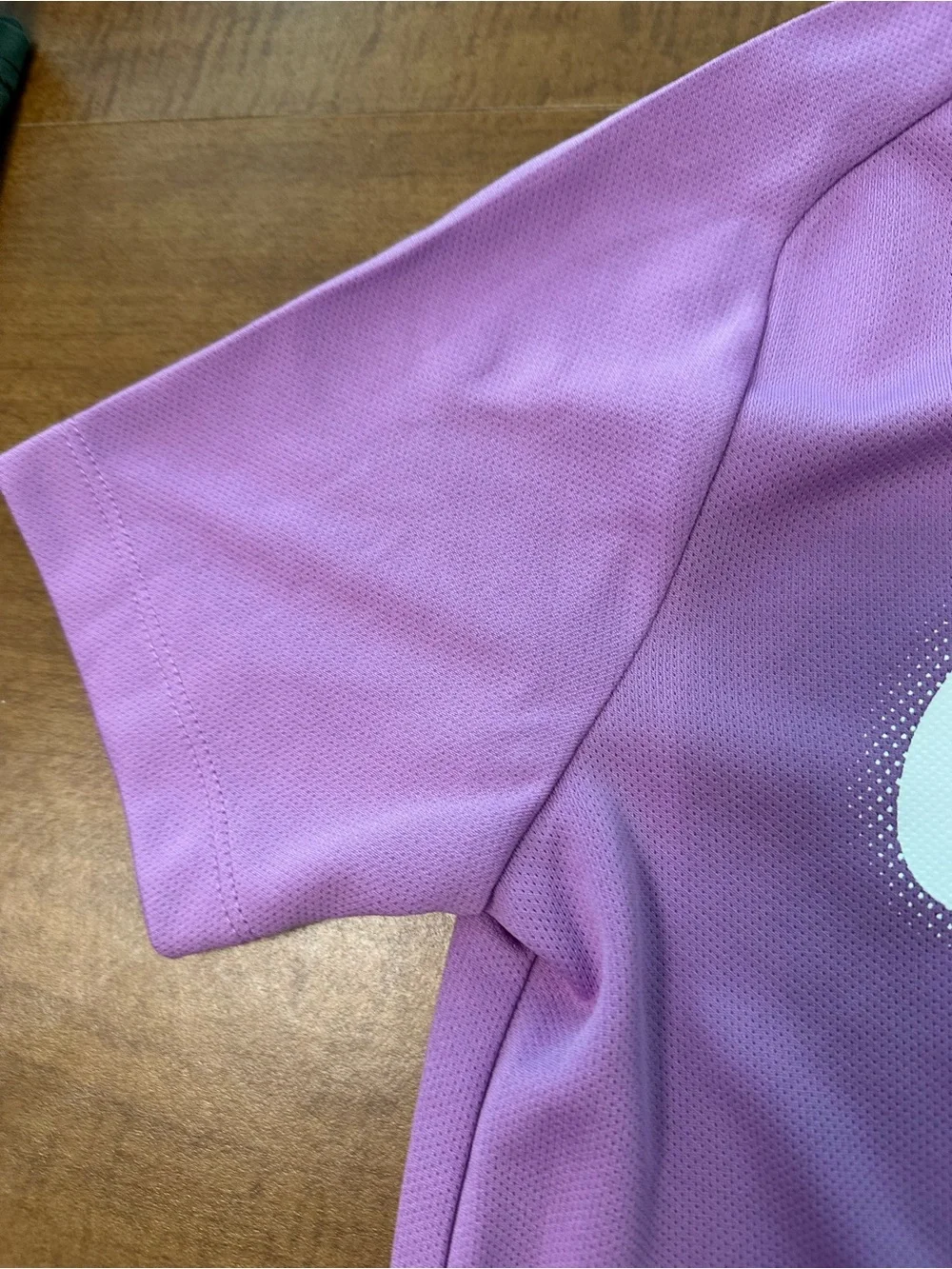Nike Girls Short Sleeve Tee in Lavender with White Swoosh